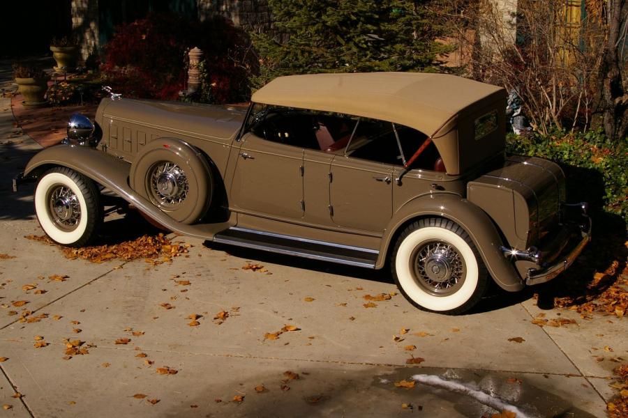  Chrysler CL Imperial Dual Cowl Phaeton by LeBaron 1933 года  (фото 4 из 12)